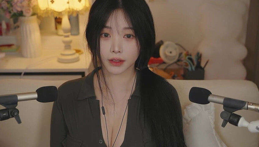 YoonYing ASMR - Final- Chatting About Updates & Putting You to Sleep [ENG SUB]