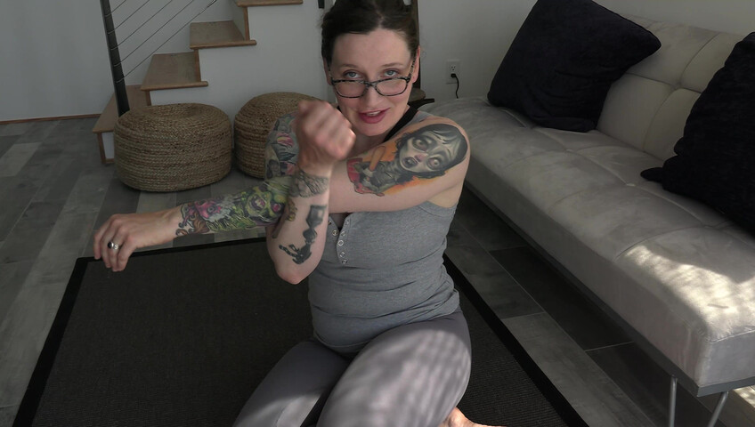 Bettie Bondage - I Dream of Mommy