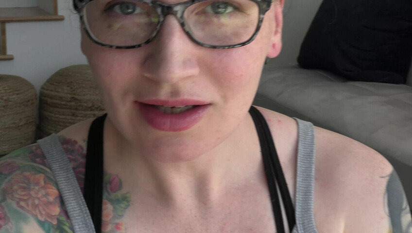 Bettie Bondage - I Dream of Mommy