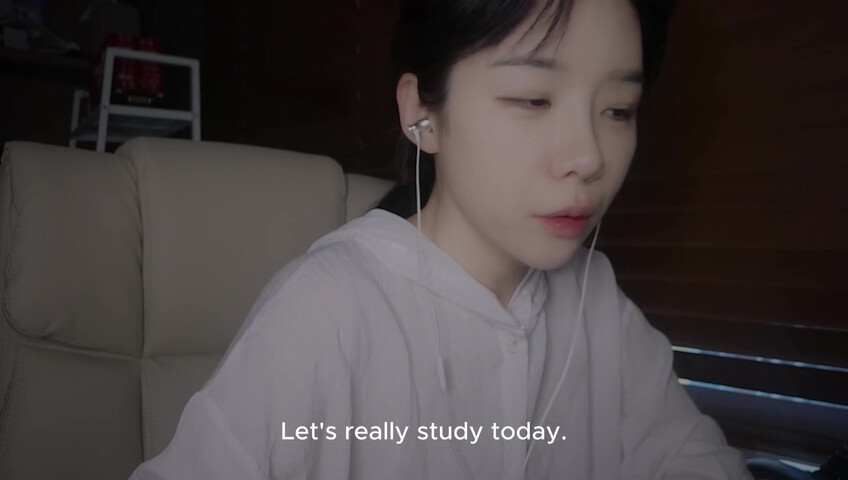 ASMR Yeonchu - 30 September 2025 - Instead of studying, doing ASMR