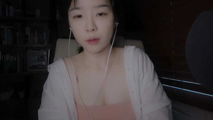 ASMR Yeonchu - 30 September 2025 - Instead of studying, doing ASMR