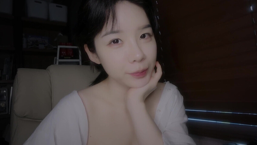 ASMR Yeonchu - 30 September 2025 - Instead of studying, doing ASMR