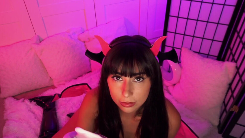 LunaRexx - Succubus Ear Licking