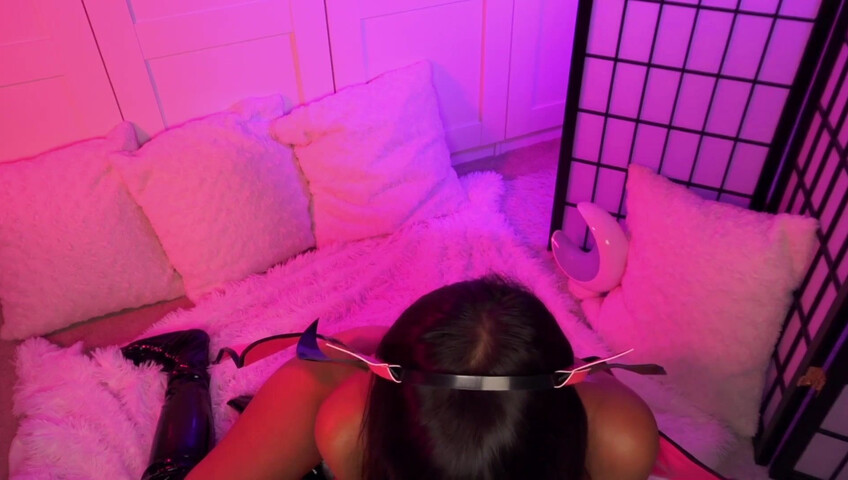 LunaRexx - Succubus Ear Licking