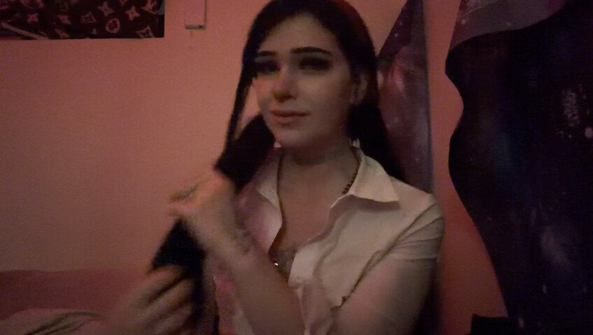 Emelia ASMR - Horny Girlfriend Roleplay