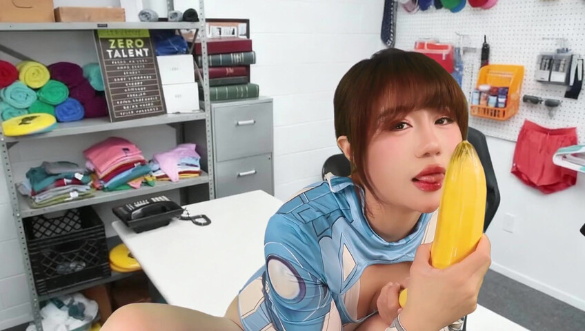 Uying ASMR - Invisible Woman Shoplyfter