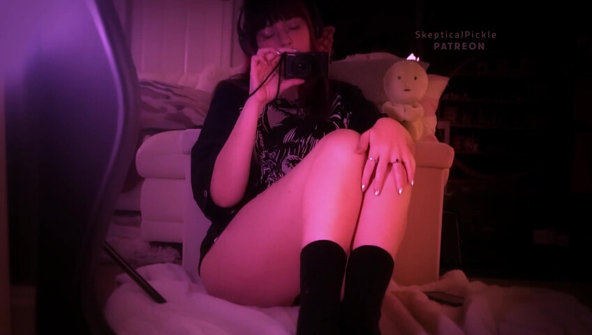 SkepticalPickle ASMR - 23 December 2025 - ASMR in the mirror ft. panty shots (platinum)