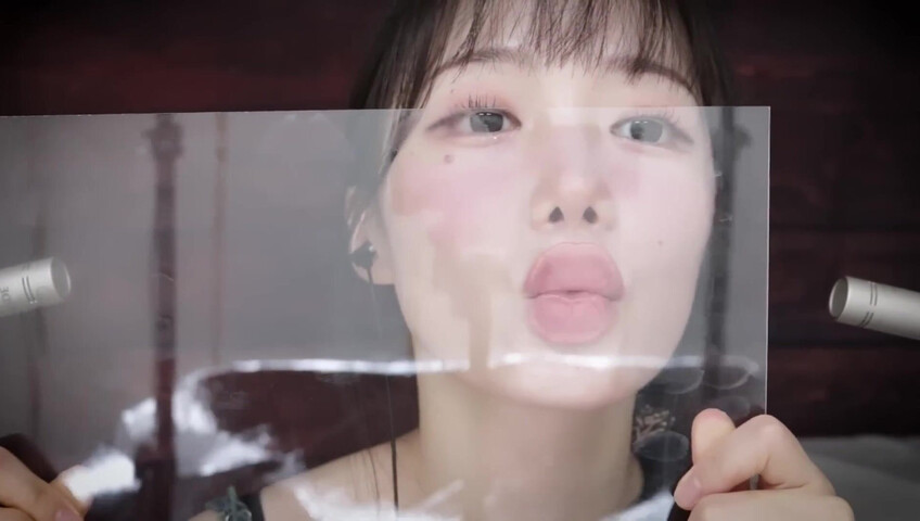 Jamonghae ASMR - 17 Aug 2025 - Acrylic Board Kiss