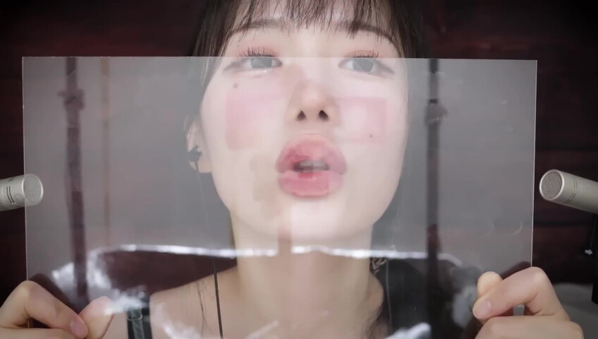 Jamonghae ASMR - 17 Aug 2025 - Acrylic Board Kiss