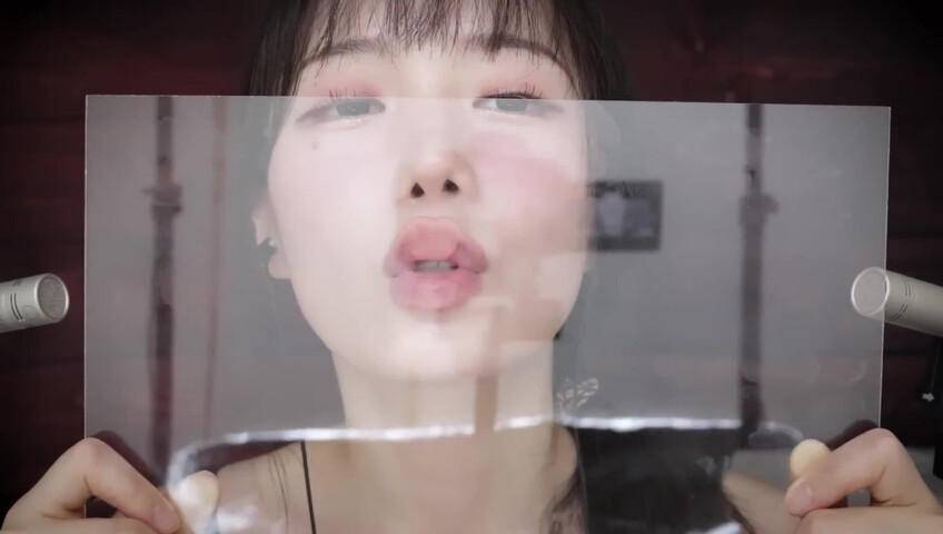 Jamonghae ASMR - 17 Aug 2025 - Acrylic Board Kiss