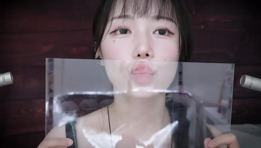 Jamonghae ASMR - 17 Aug 2025 - Acrylic Board Kiss