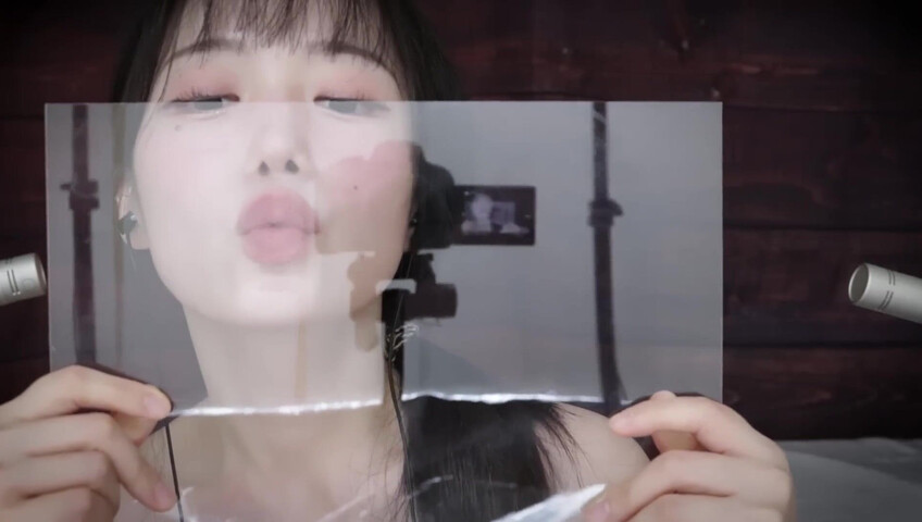 Jamonghae ASMR - 17 Aug 2025 - Acrylic Board Kiss