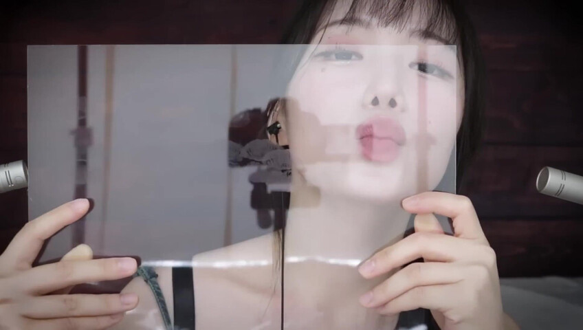 Jamonghae ASMR - 17 Aug 2025 - Acrylic Board Kiss