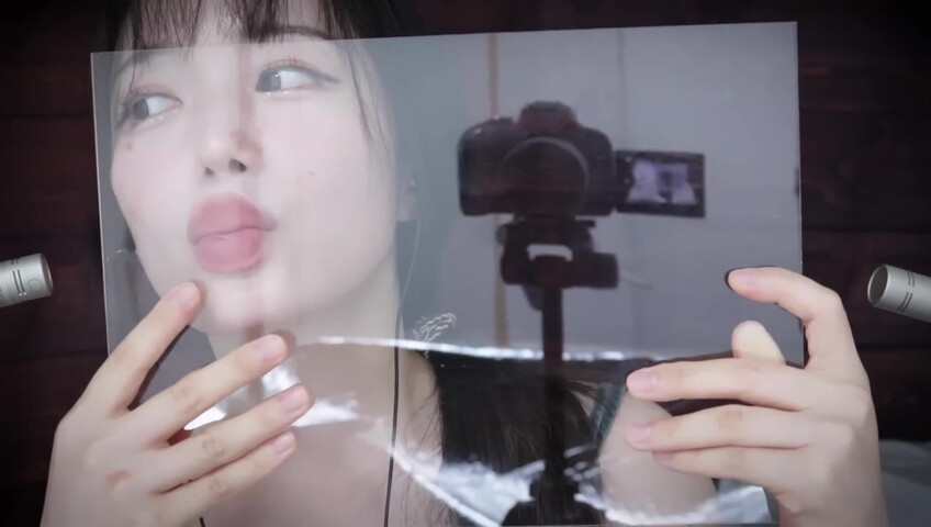 Jamonghae ASMR - 17 Aug 2025 - Acrylic Board Kiss