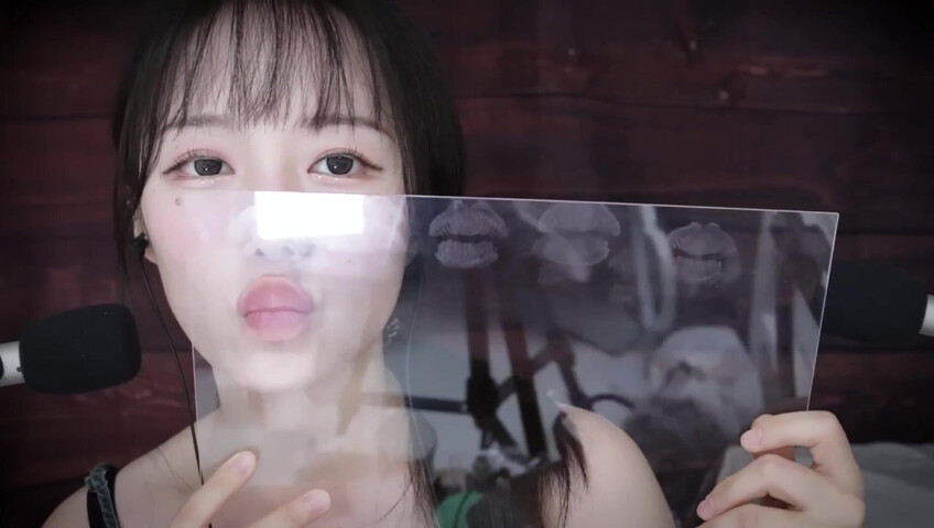 Jamonghae ASMR - 17 Aug 2025 - Acrylic Board Kiss