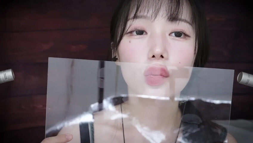 Jamonghae ASMR - 17 Aug 2025 - Acrylic Board Kiss