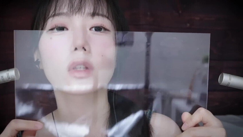 Jamonghae ASMR - 17 Aug 2025 - Acrylic Board Kiss