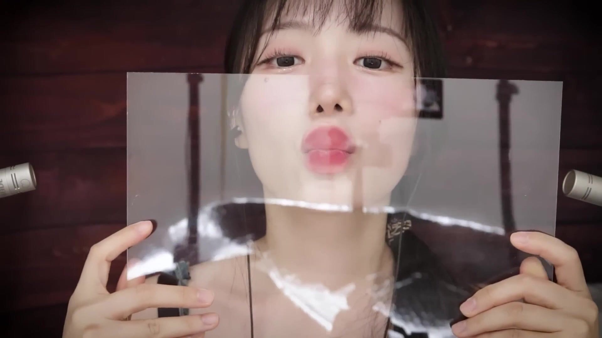 Jamonghae ASMR - 17 Aug 2025 - Acrylic Board Kiss