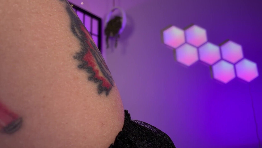 Busy B ASMR - 6 October 2025 - Exclusive~ Vampire Eats Your Ears!