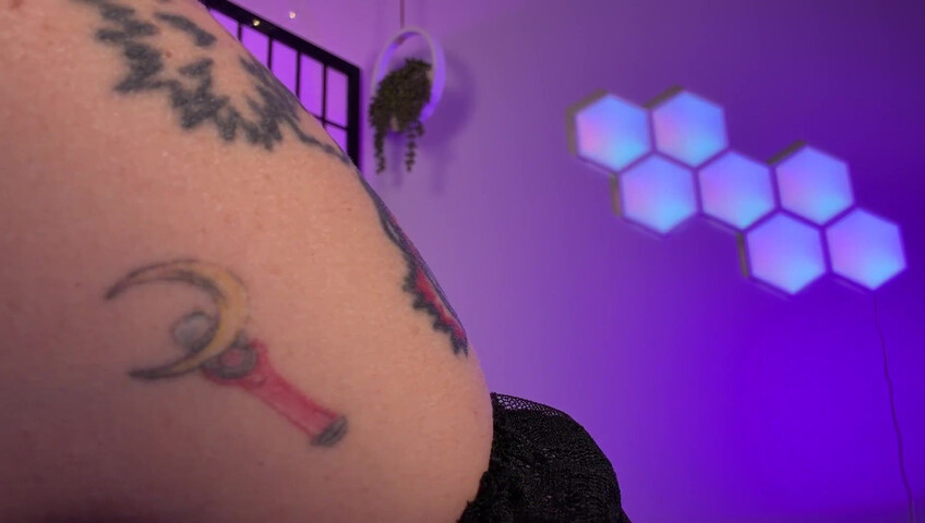 Busy B ASMR - 6 October 2025 - Exclusive~ Vampire Eats Your Ears!