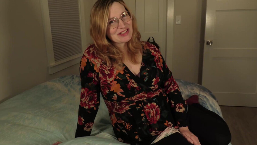 Bettie Bondage - Gullible Step Moms Guest