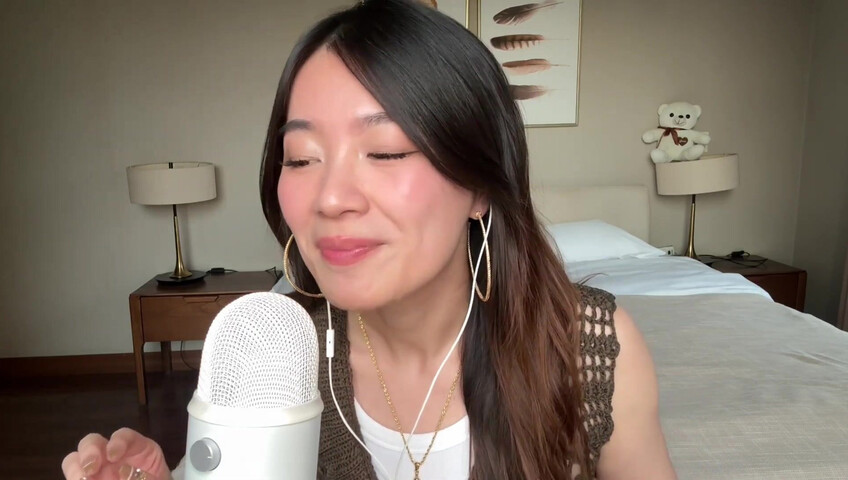 Lin ASMR - Mouth Sounds Directly On The Mic