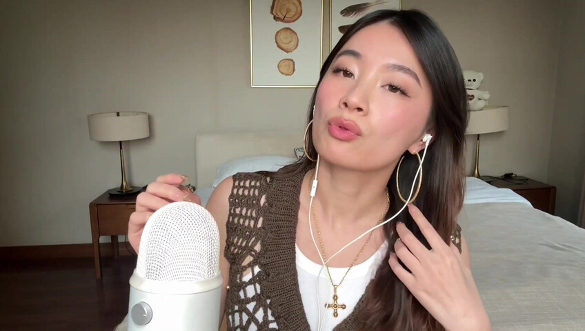 Lin ASMR - Mouth Sounds Directly On The Mic