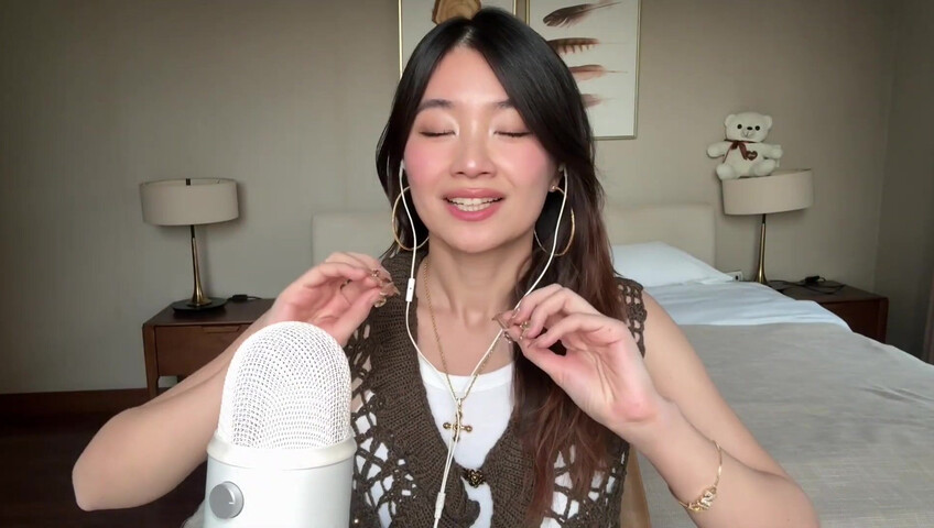 Lin ASMR - Mouth Sounds Directly On The Mic
