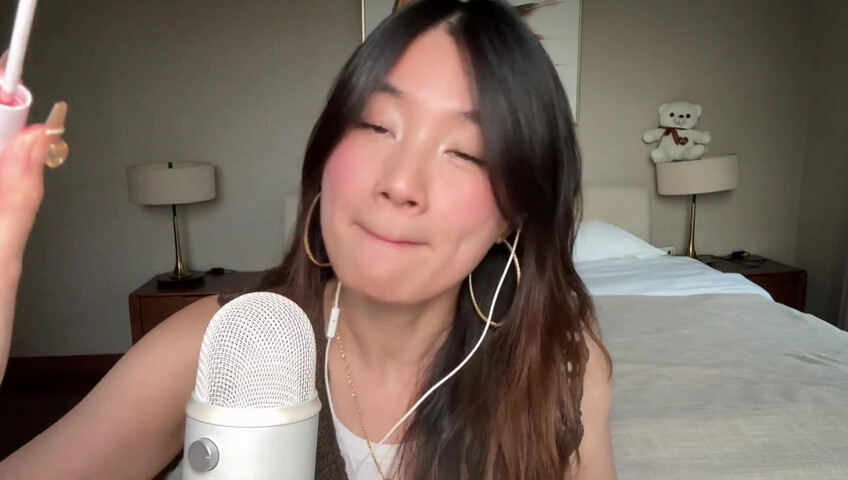 Lin ASMR - Mouth Sounds Directly On The Mic