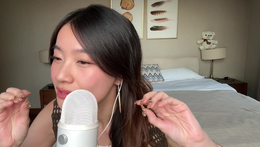 Lin ASMR - Mouth Sounds Directly On The Mic