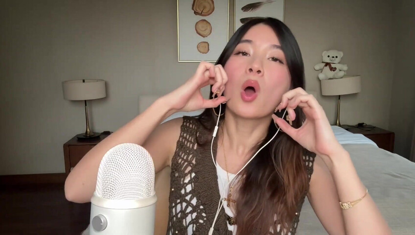 Lin ASMR - Mouth Sounds Directly On The Mic