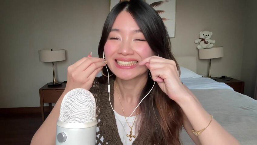 Lin ASMR - Mouth Sounds Directly On The Mic