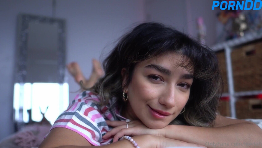 Leedah ASMR - Girlfriend sucks your dick