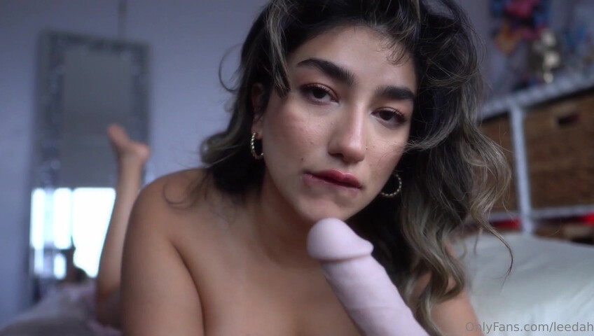 Leedah ASMR - Girlfriend sucks your dick