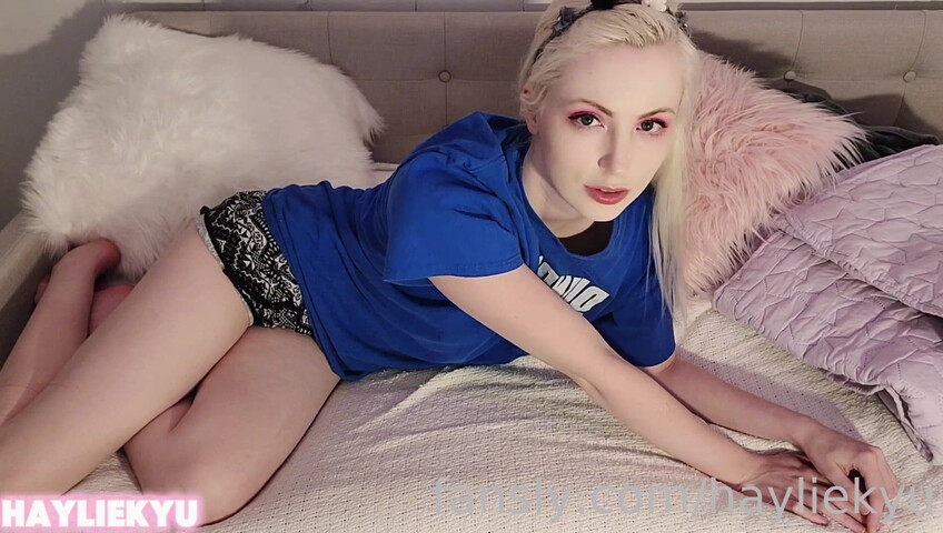 Hayliekyu - SPYING STEPBROTHER JERKS OFF FOR STEPSIS