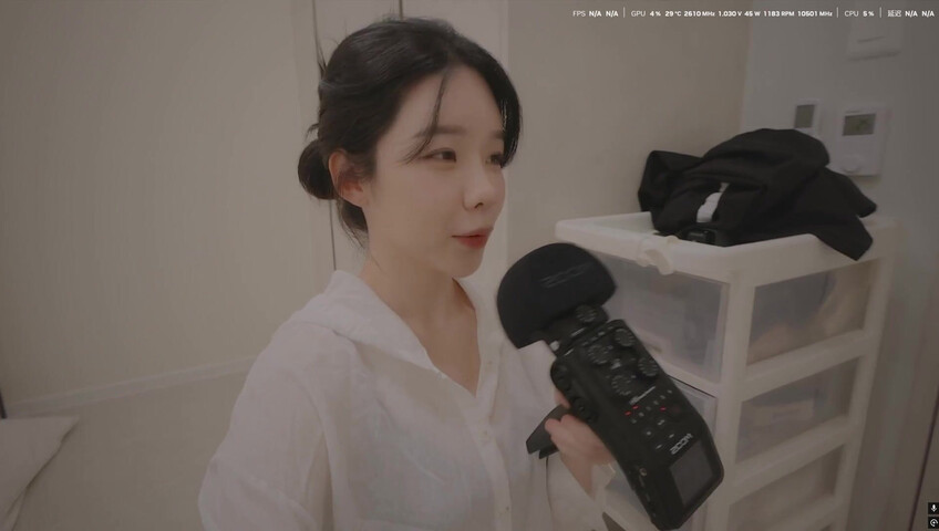 ASMR Yeonchu - Straw to the Ear – Mouth Sounds ASMR