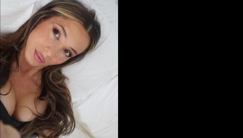 Isabella ASMR - EX's Roommate Wants To Test Out Your Chemistry