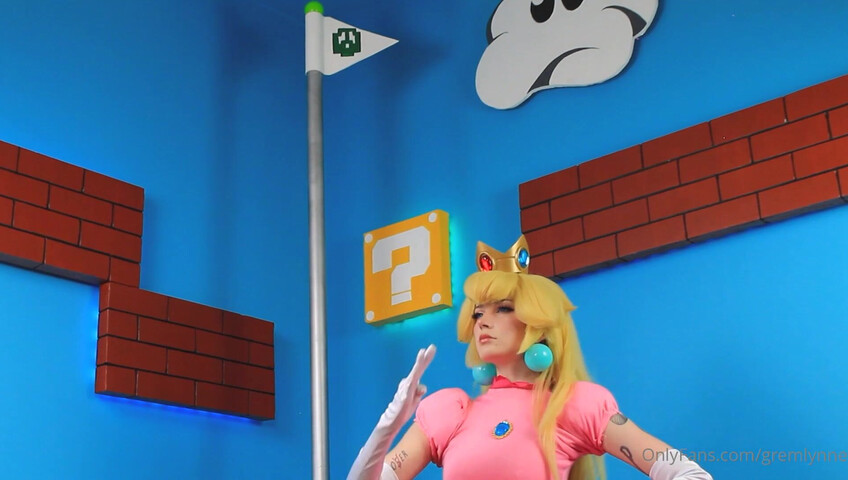 Gremlynne - How I Spend My Time While Waiting For Mario.