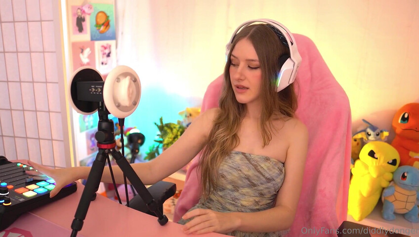 Diddly ASMR - 11 November 2025 - Begging for your cum after I end stream JOI >.<