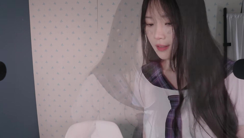 ASMR Nara - ASMR Look book with Switching Between Natural Voice and Falsetto​