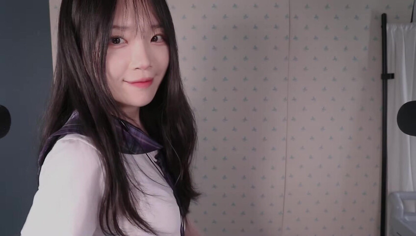 ASMR Nara - ASMR Look book with Switching Between Natural Voice and Falsetto​