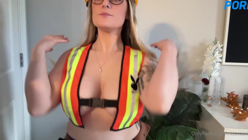 Cassi ASMR - 9 Oct 2025 - Cassiween! Construction Worker Gets To Know You & Your Crew