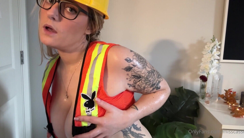 Cassi ASMR - 9 Oct 2025 - Cassiween! Construction Worker Gets To Know You & Your Crew
