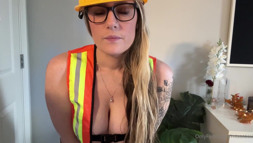 Cassi ASMR - 9 Oct 2025 - Cassiween! Construction Worker Gets To Know You & Your Crew
