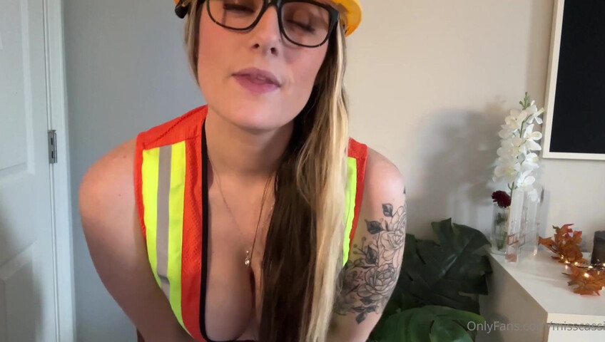 Cassi ASMR - 9 Oct 2025 - Cassiween! Construction Worker Gets To Know You & Your Crew