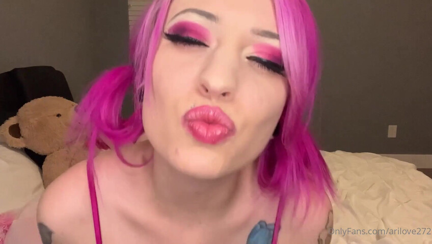 Ari Love  - He Watched While I Teased – FaceTime Cuck Session