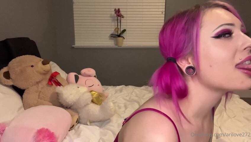 Ari Love  - He Watched While I Teased – FaceTime Cuck Session