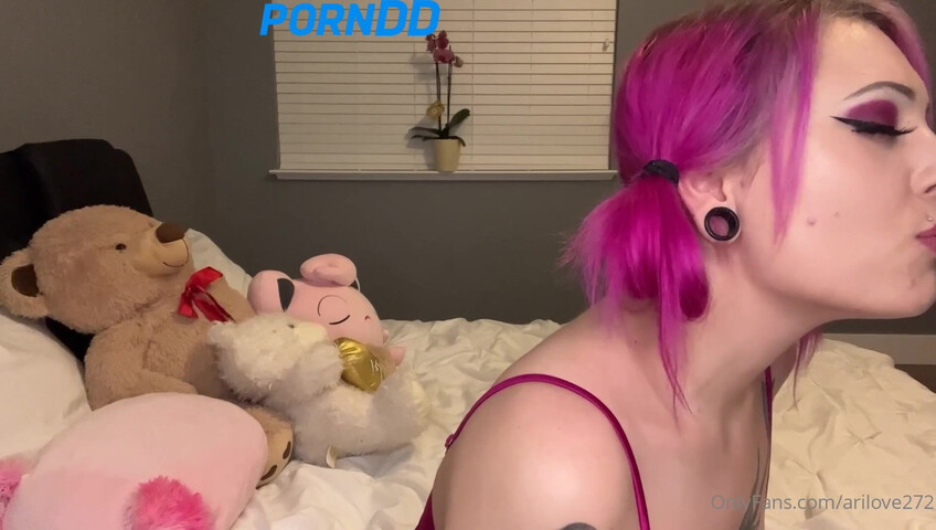 Ari Love  - He Watched While I Teased – FaceTime Cuck Session