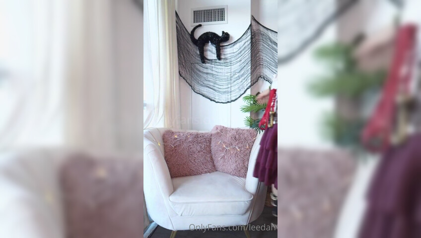 Leedah ASMR - Slutty pirate tease