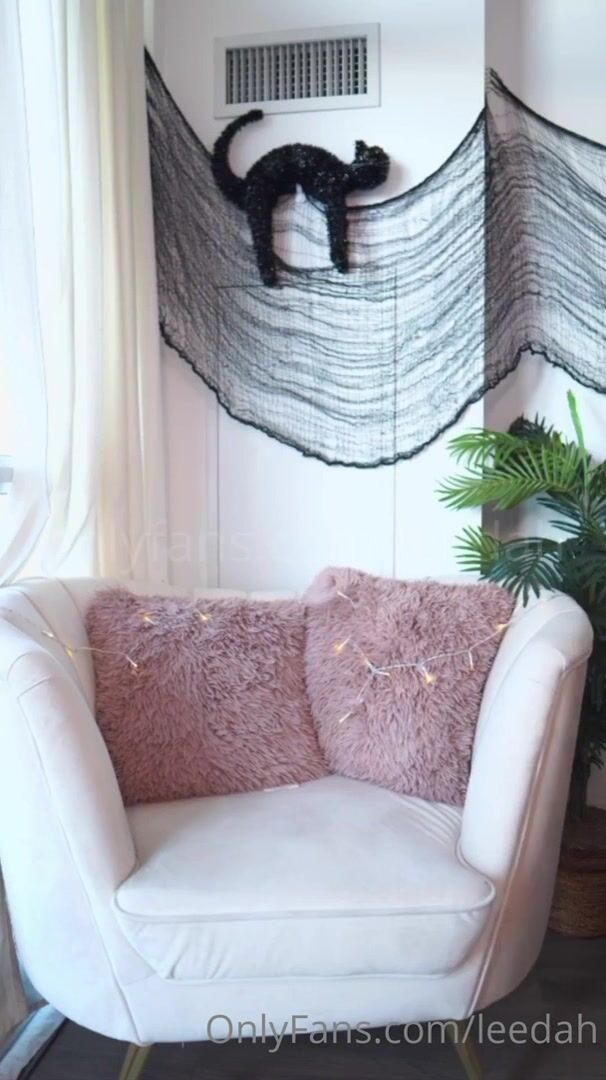 Leedah ASMR - Slutty pirate tease